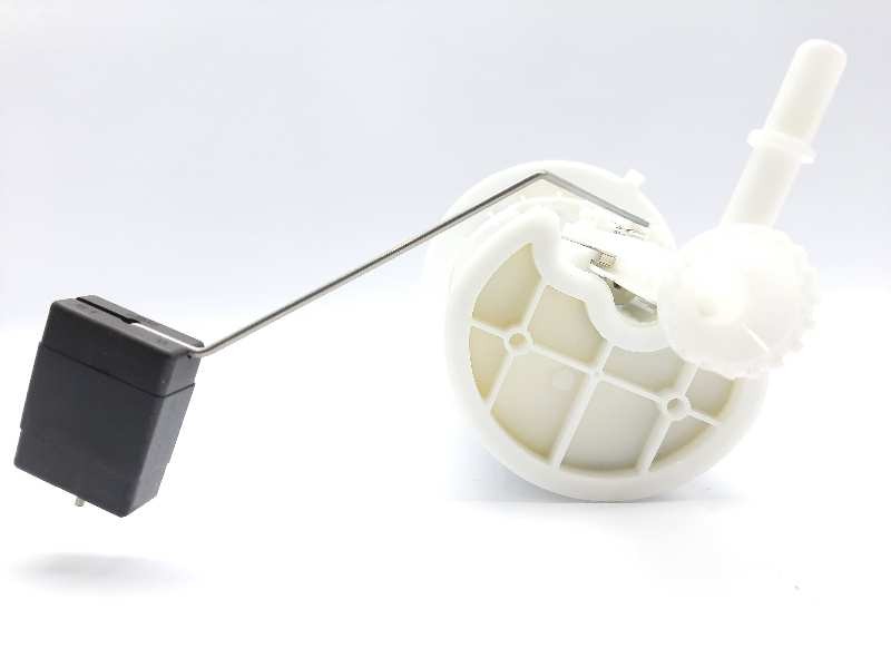 Recambio de bomba combustible para lexus is 300h referencia OEM IAM 7770430210  