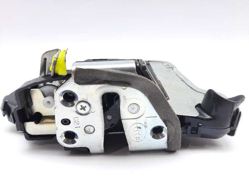 Recambio de cerradura puerta delantera izquierda para lexus is 300h referencia OEM IAM 6904053100  