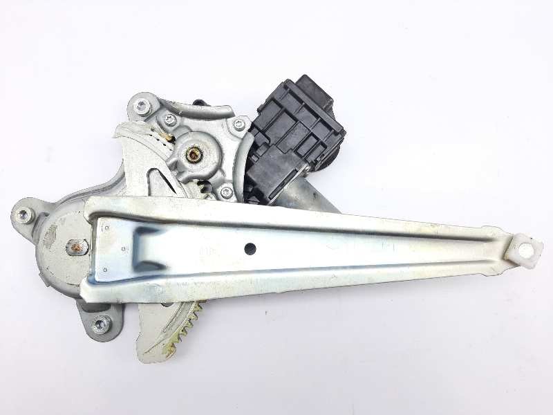 Recambio de elevalunas trasero derecho para lexus is 300h referencia OEM IAM 8572053121 0620204782 