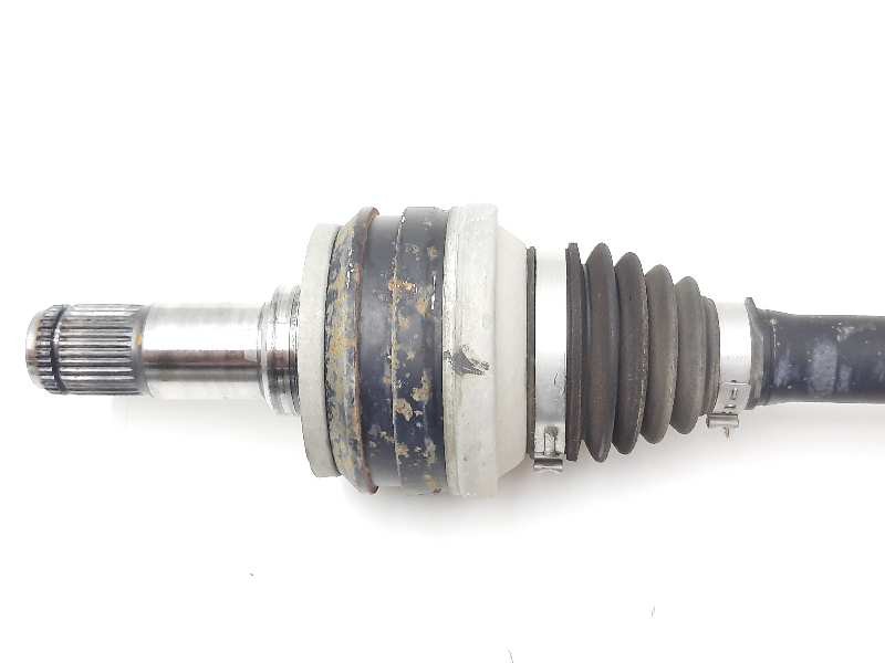 Recambio de transmision trasera derecha para lexus is 300h referencia OEM IAM 4233053040  