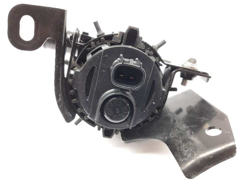 Recambio de bomba agua para lexus is 300h referencia OEM IAM 0641001301  