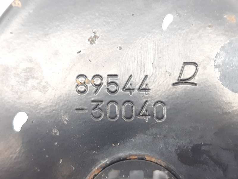 Recambio de buje para lexus is 300h referencia OEM IAM 8954430040  