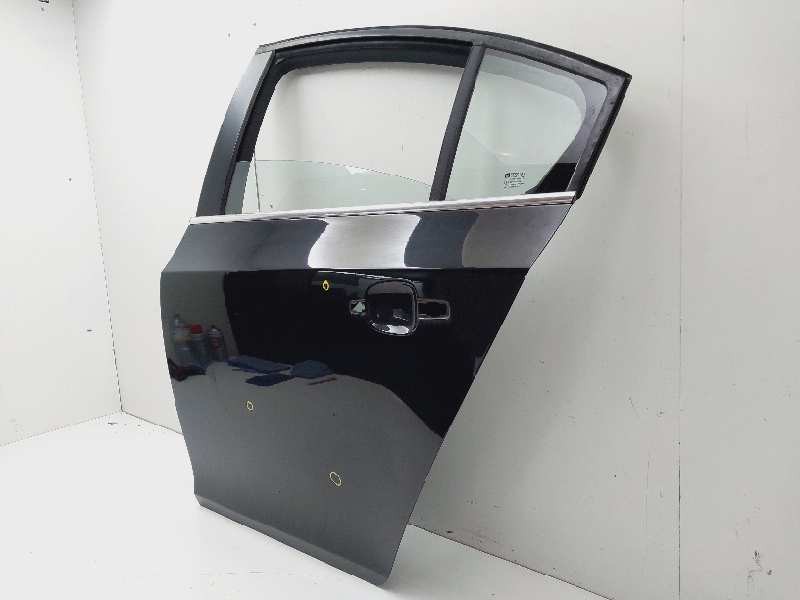 Recambio de puerta trasera izquierda para chevrolet cruze ls+ referencia OEM IAM 95987763  