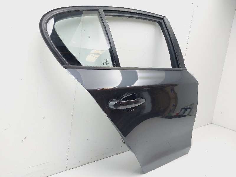Recambio de puerta trasera derecha para bmw serie 1 berlina (e81/e87) 118d referencia OEM IAM 41527191018  
