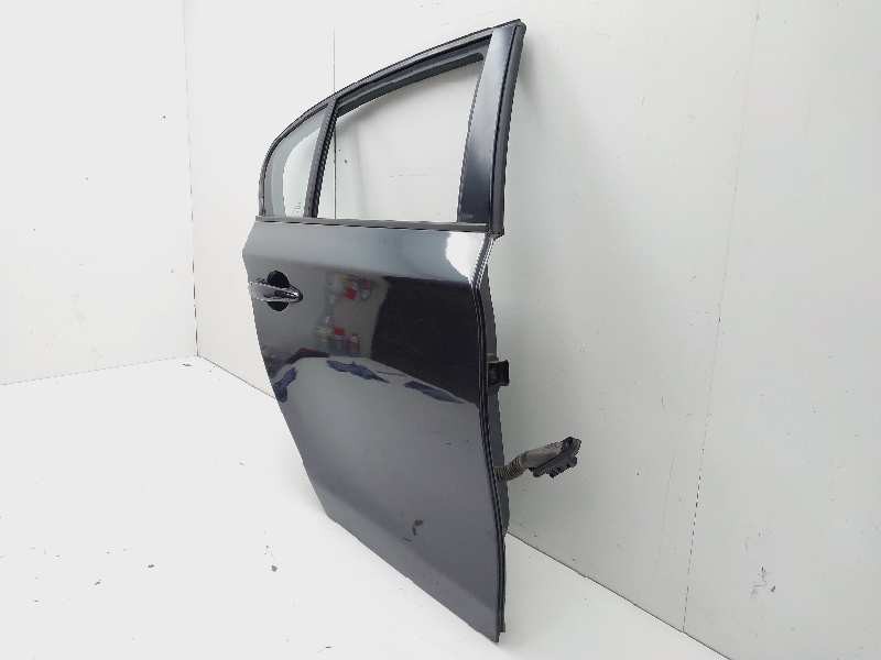 Recambio de puerta trasera derecha para bmw serie 1 berlina (e81/e87) 118d referencia OEM IAM 41527191018  