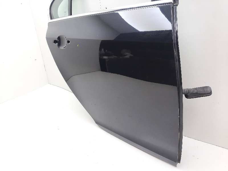 Recambio de puerta trasera derecha para opel insignia berlina selective referencia OEM IAM 124276  