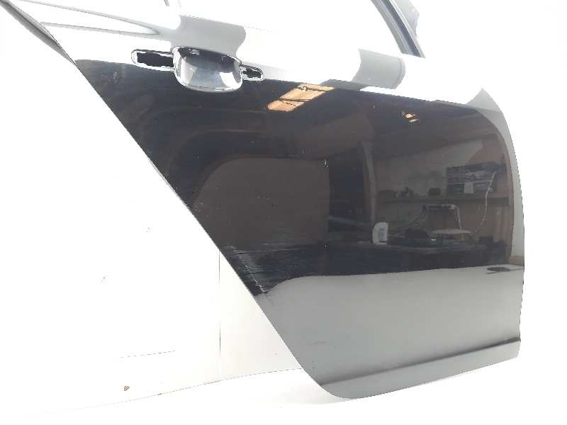 Recambio de puerta trasera derecha para opel insignia berlina selective referencia OEM IAM 124276  