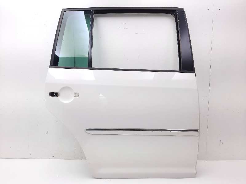 Recambio de puerta trasera derecha para volkswagen touran (1t2) sport referencia OEM IAM 1T0833056R  
