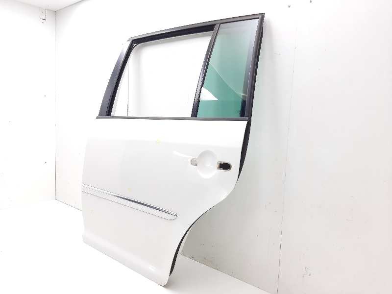 Recambio de puerta trasera izquierda para volkswagen touran (1t2) sport referencia OEM IAM 1T0833055R  