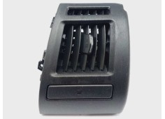 Recambio de rejilla aireadora para toyota prius+ eco referencia OEM IAM 5568647080  