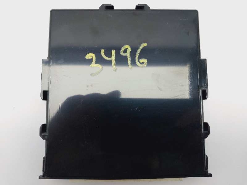 Recambio de modulo electronico para toyota prius+ eco referencia OEM IAM 8999047311 2329008220 