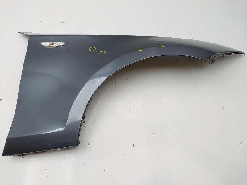 Recambio de aleta delantera derecha para bmw serie 1 berlina (e81/e87) 118d referencia OEM IAM 1100001  