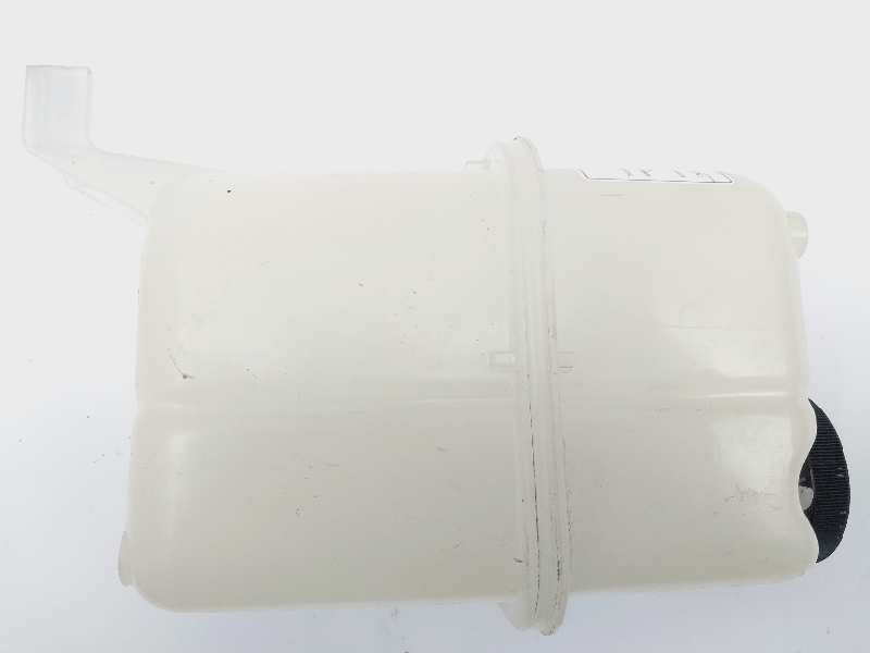 Recambio de deposito expansion para toyota prius+ eco referencia OEM IAM G92A047011  