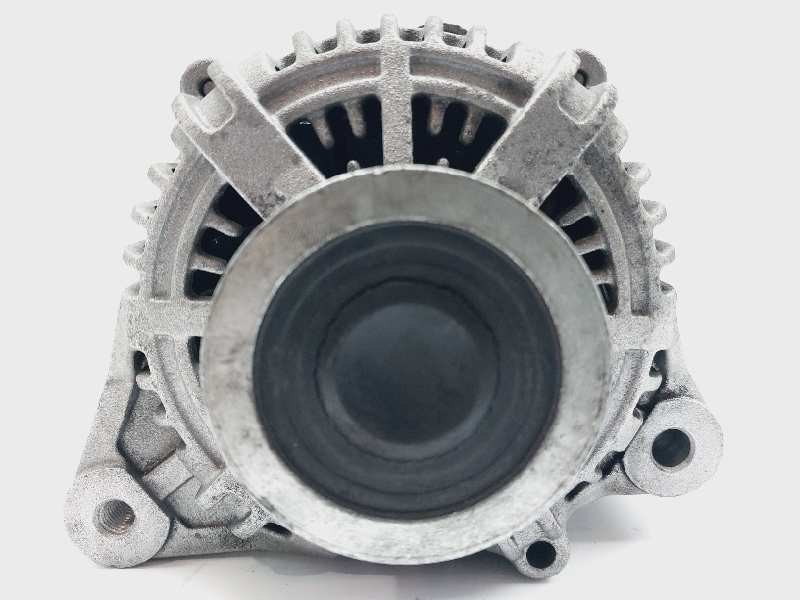 Recambio de alternador para kia carens referencia OEM IAM LRA02104  