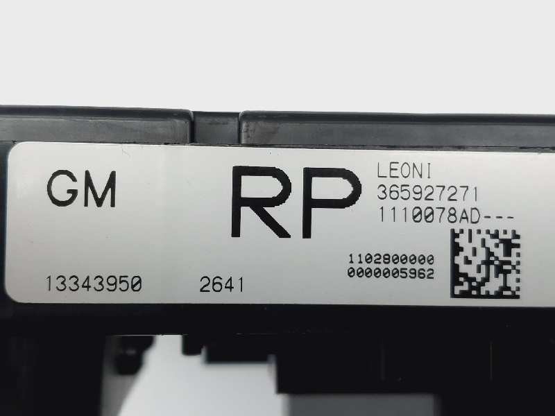 Recambio de caja reles / fusibles para opel astra j lim. excellence referencia OEM IAM 365927271 1110078AD 13343950