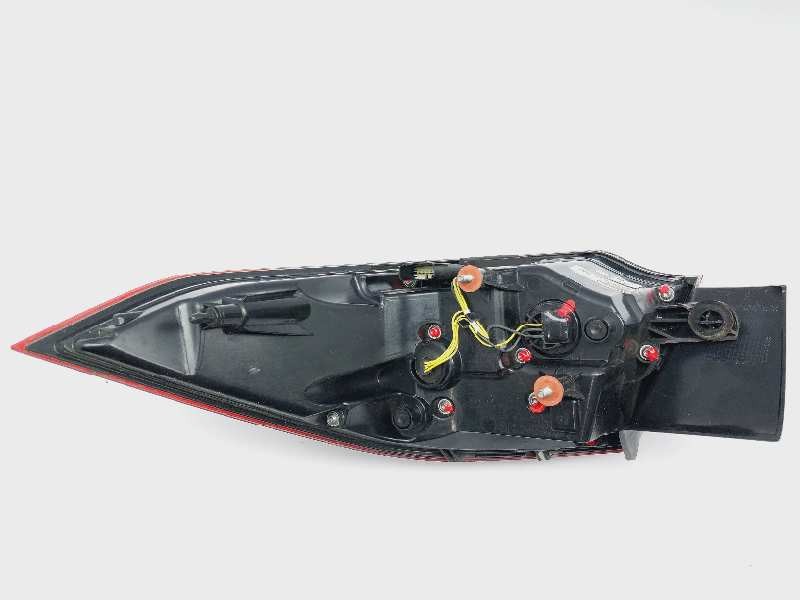 Recambio de piloto trasero izquierdo para opel insignia grand sport excellence referencia OEM IAM 39040625 20650103 