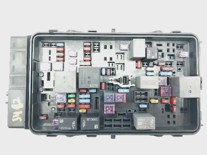 Recambio de caja reles / fusibles para opel insignia grand sport excellence referencia OEM IAM 39116627  