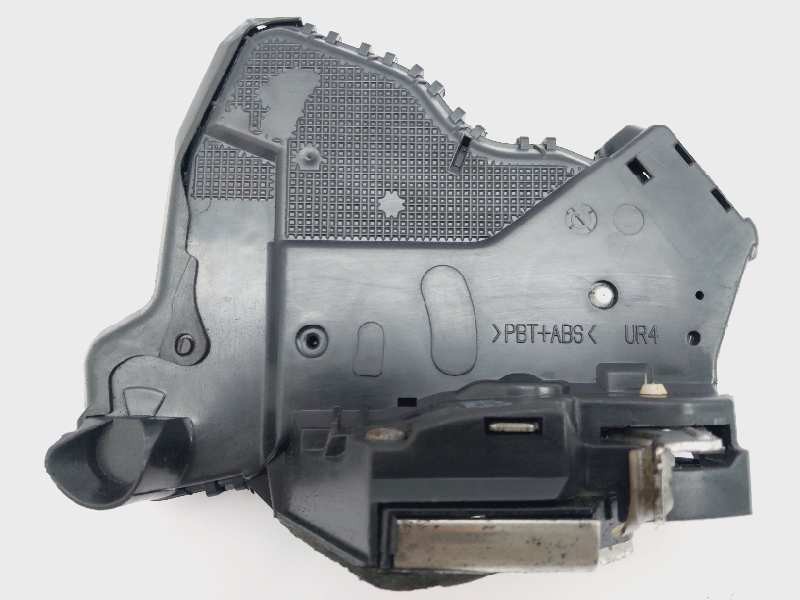 Recambio de cerradura puerta delantera derecha para toyota auris active referencia OEM IAM 6903005130  