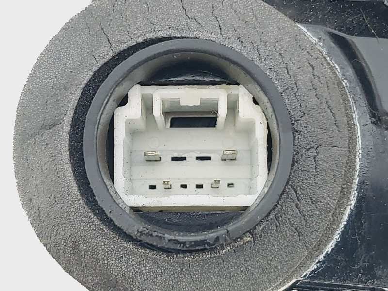 Recambio de cerradura puerta trasera derecha para toyota auris active referencia OEM IAM 6905005050  