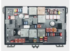 Recambio de caja reles / fusibles para opel astra j lim. excellence referencia OEM IAM 13343766 111087AC 