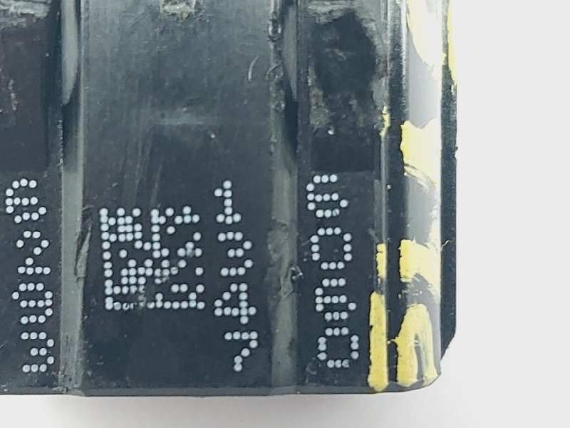 Recambio de warning para opel astra k lim. 5türig selective referencia OEM IAM 13476060  