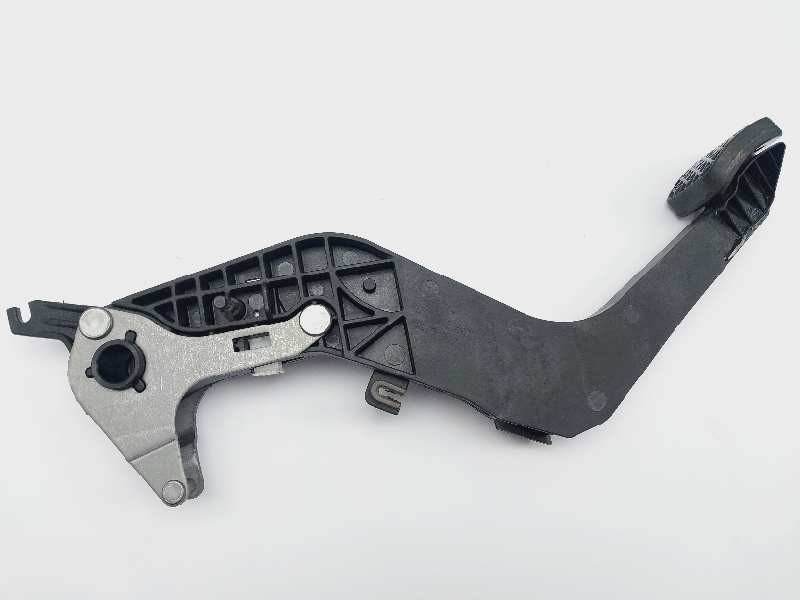 Recambio de pedal embrague para opel astra k lim. 5türig selective referencia OEM IAM 39117364  