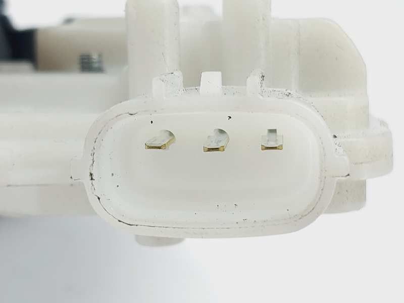 Recambio de cerradura maletero / porton para toyota auris active referencia OEM IAM 6935002090  