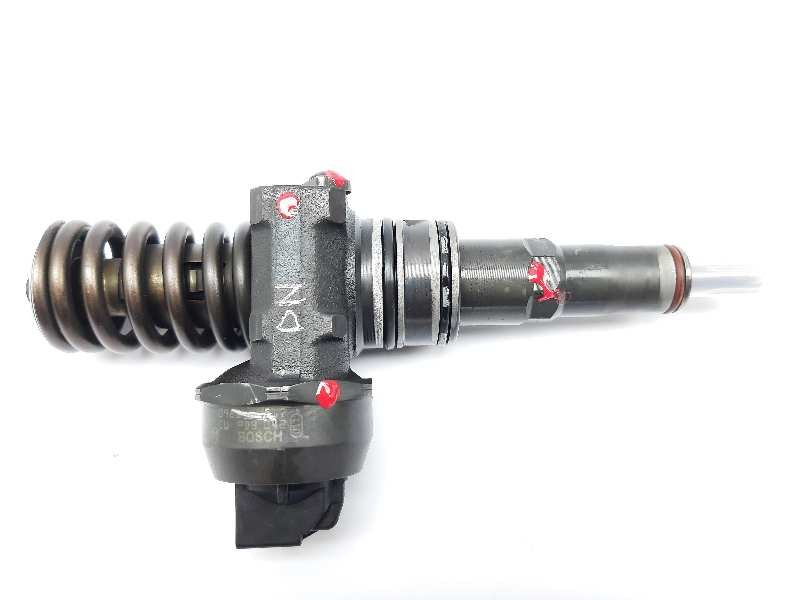 Recambio de inyector para volkswagen passat berlina (3c2) edition referencia OEM IAM 038130080AX 0986441517 