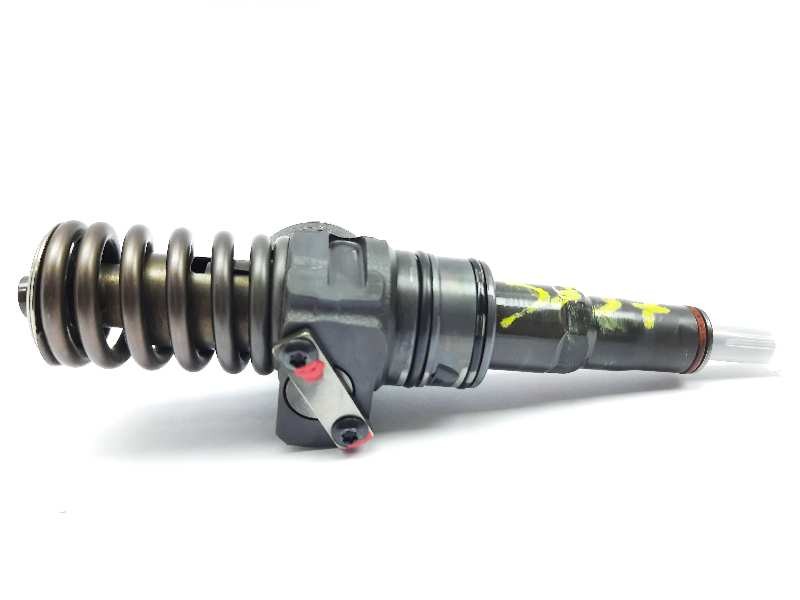 Recambio de inyector para volkswagen passat berlina (3c2) edition referencia OEM IAM 038130080AX 0986441517 
