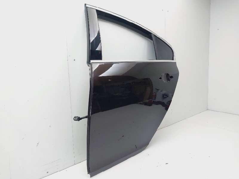 Recambio de puerta trasera izquierda para opel insignia berlina selective referencia OEM IAM 124324  