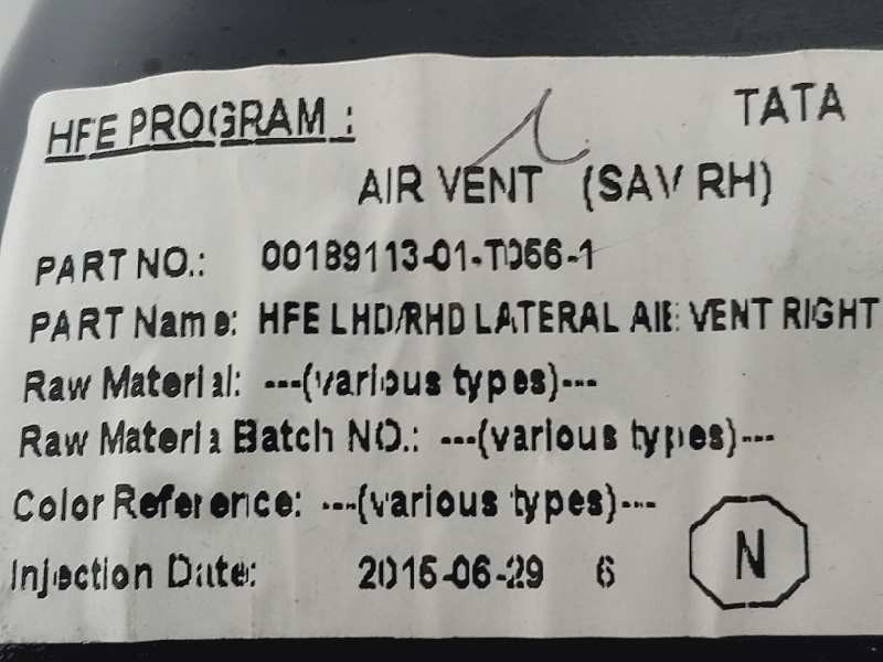 Recambio de rejilla aireadora para renault kadjar limited 4x4 referencia OEM IAM 0018911301T0561  