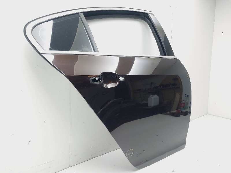 Recambio de puerta trasera derecha para opel insignia berlina selective referencia OEM IAM 124325  