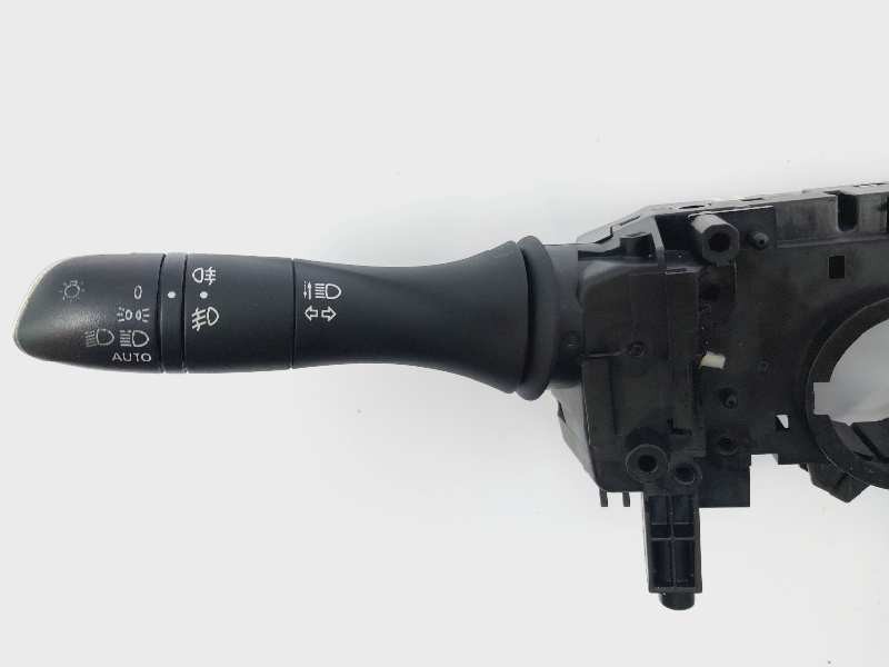 Recambio de mando multifuncion para renault kadjar limited 4x4 referencia OEM IAM 255678341R  