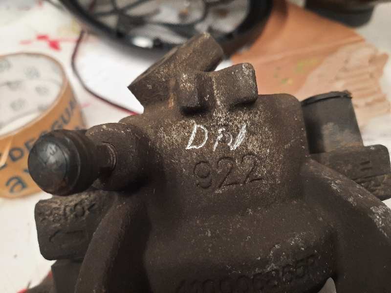 Recambio de pinza freno delantera derecha para dacia sandero access referencia OEM IAM 410006865R  