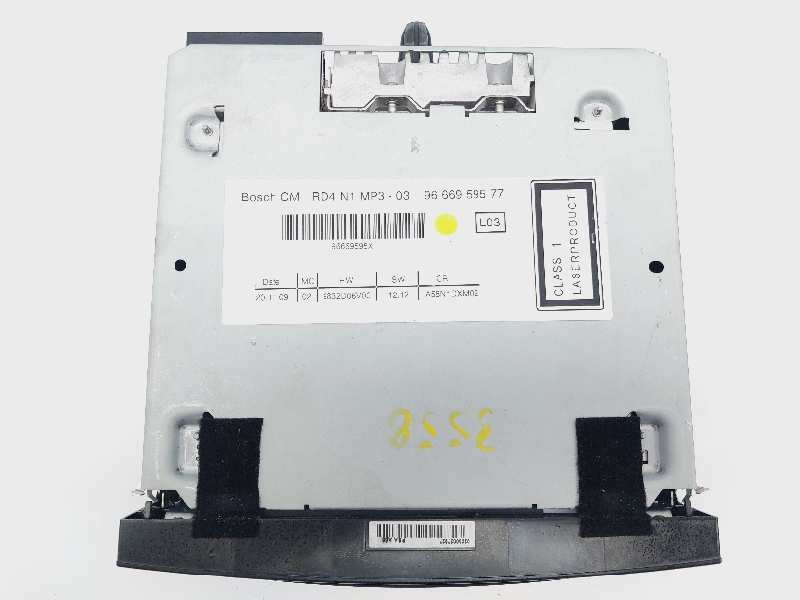 Recambio de sistema audio / cd para peugeot 5008 premium referencia OEM IAM 9666959577  