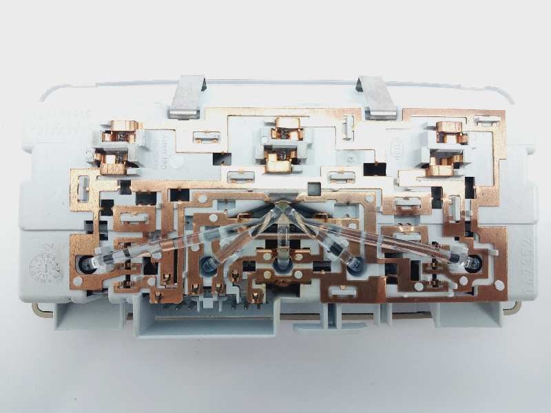 Recambio de luz interior para opel insignia berlina selective referencia OEM IAM 23175756 00985801 