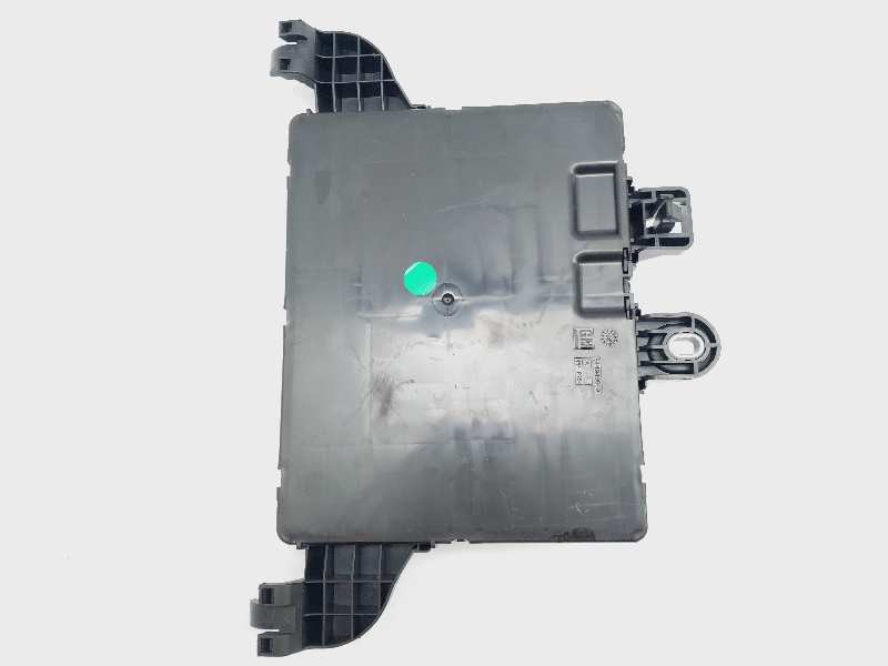 Recambio de caja reles / fusibles para opel insignia berlina selective referencia OEM IAM 2273776403  
