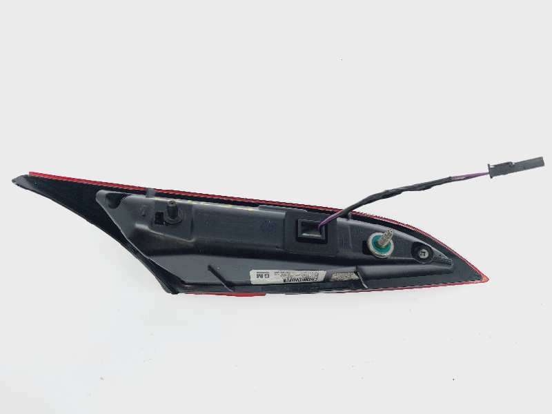 Recambio de piloto trasero derecho interior para opel insignia berlina selective referencia OEM IAM 22756314 21080201 