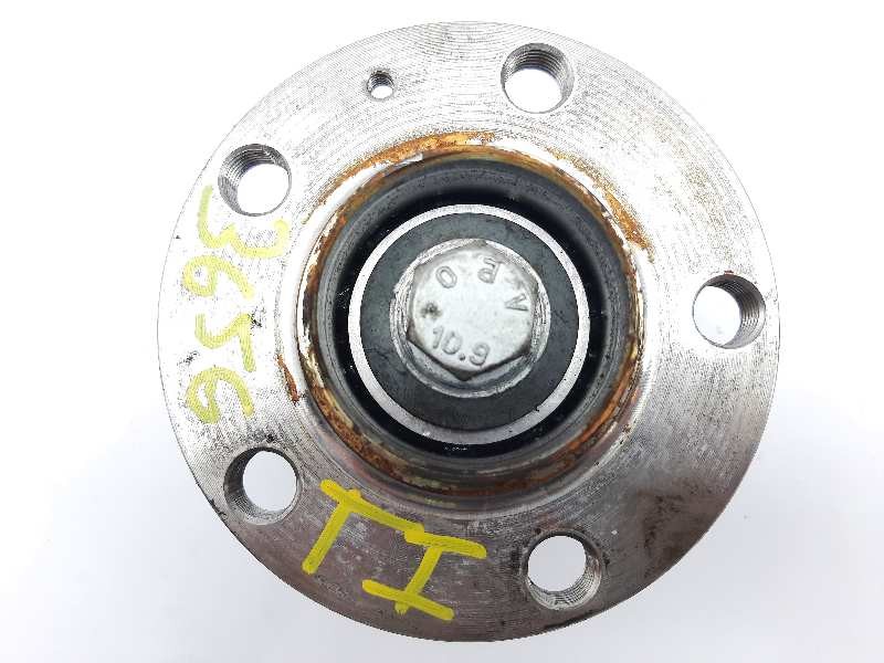 Recambio de buje para seat ibiza (kj1) xcellence go referencia OEM IAM 2Q0501611B  