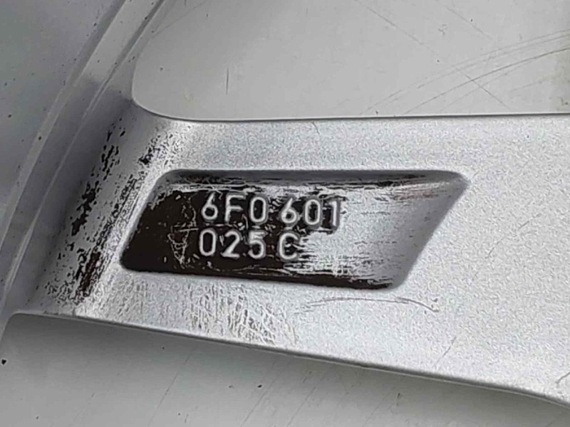 Recambio de llanta para seat ibiza (kj1) fr referencia OEM IAM 6F0601025C  