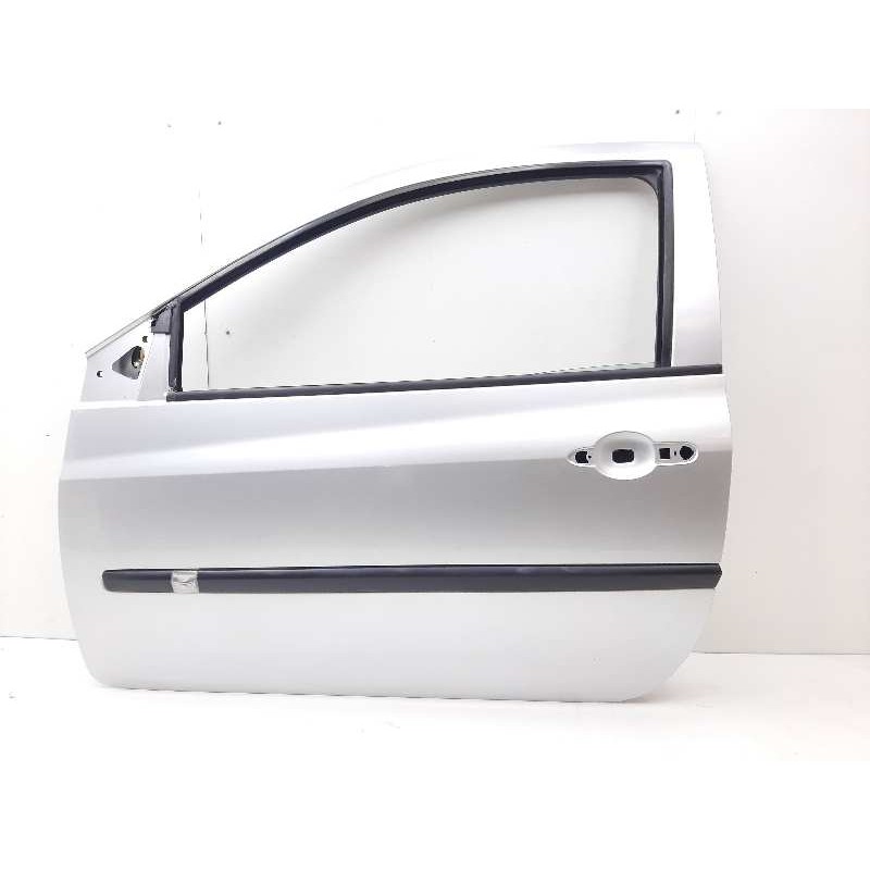 Recambio de puerta delantera izquierda para renault clio iii expression referencia OEM IAM   