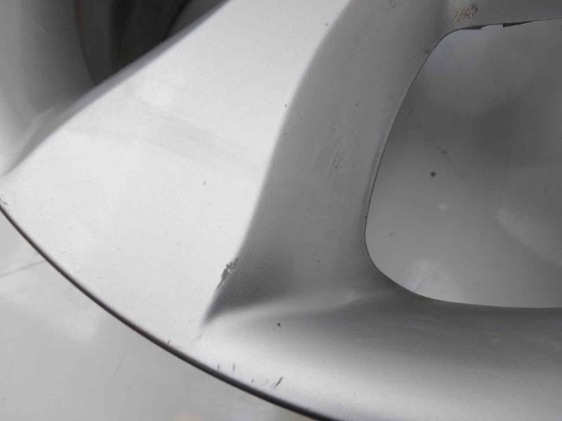 Recambio de llanta para renault koleos expression referencia OEM IAM 403000762R  