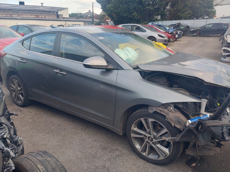 hyundai elantra vi sedán (ad, ada) del año 2016