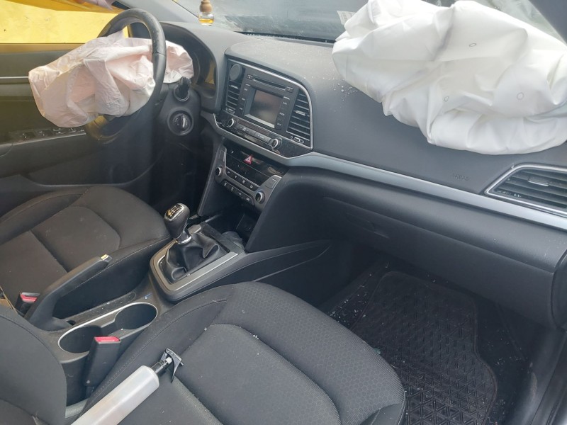 hyundai elantra vi sedán (ad, ada) del año 2016