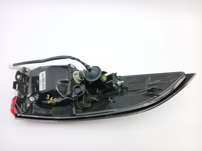 Recambio de piloto trasero derecho para toyota corolla (e21) referencia OEM IAM 8155002d1100  