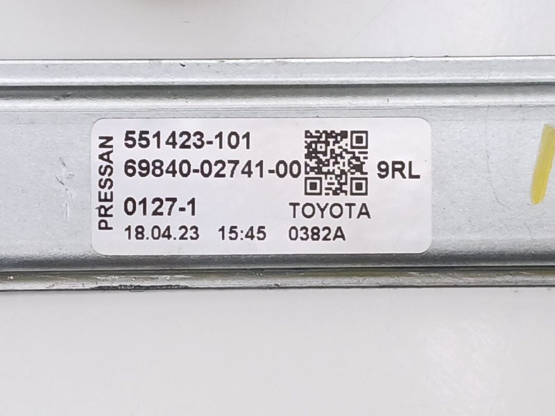Recambio de elevalunas trasero izquierdo para toyota corolla (e21) referencia OEM IAM 6984002741  G24177100