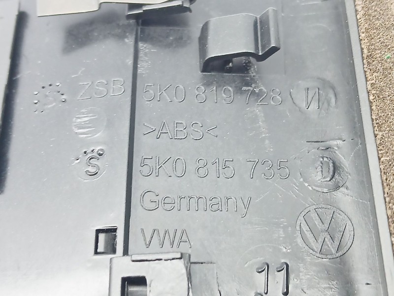 Recambio de rejilla aireadora para volkswagen golf vi (5k1) sport referencia OEM IAM 5K0819728N  5K0815736D