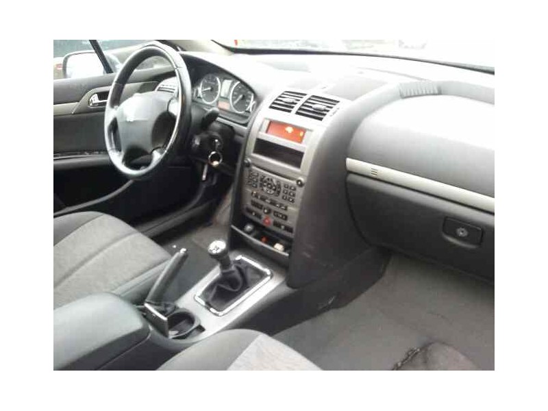 peugeot 407 del año 2004