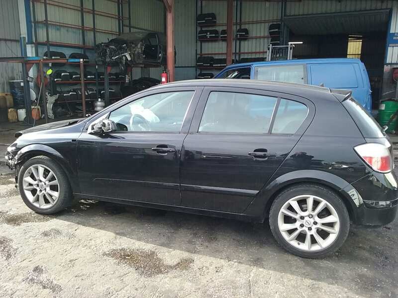 opel astra h berlina del año 2005