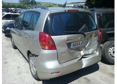 toyota corolla verso (e12) del año 2001 2